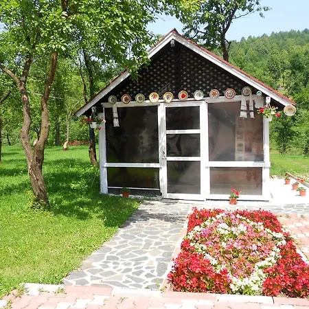 Holiday home Pensiunea Izisoara Resort *